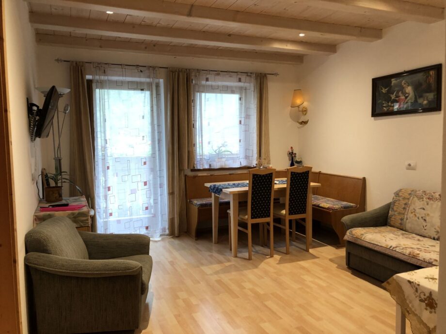 alpenrose living room